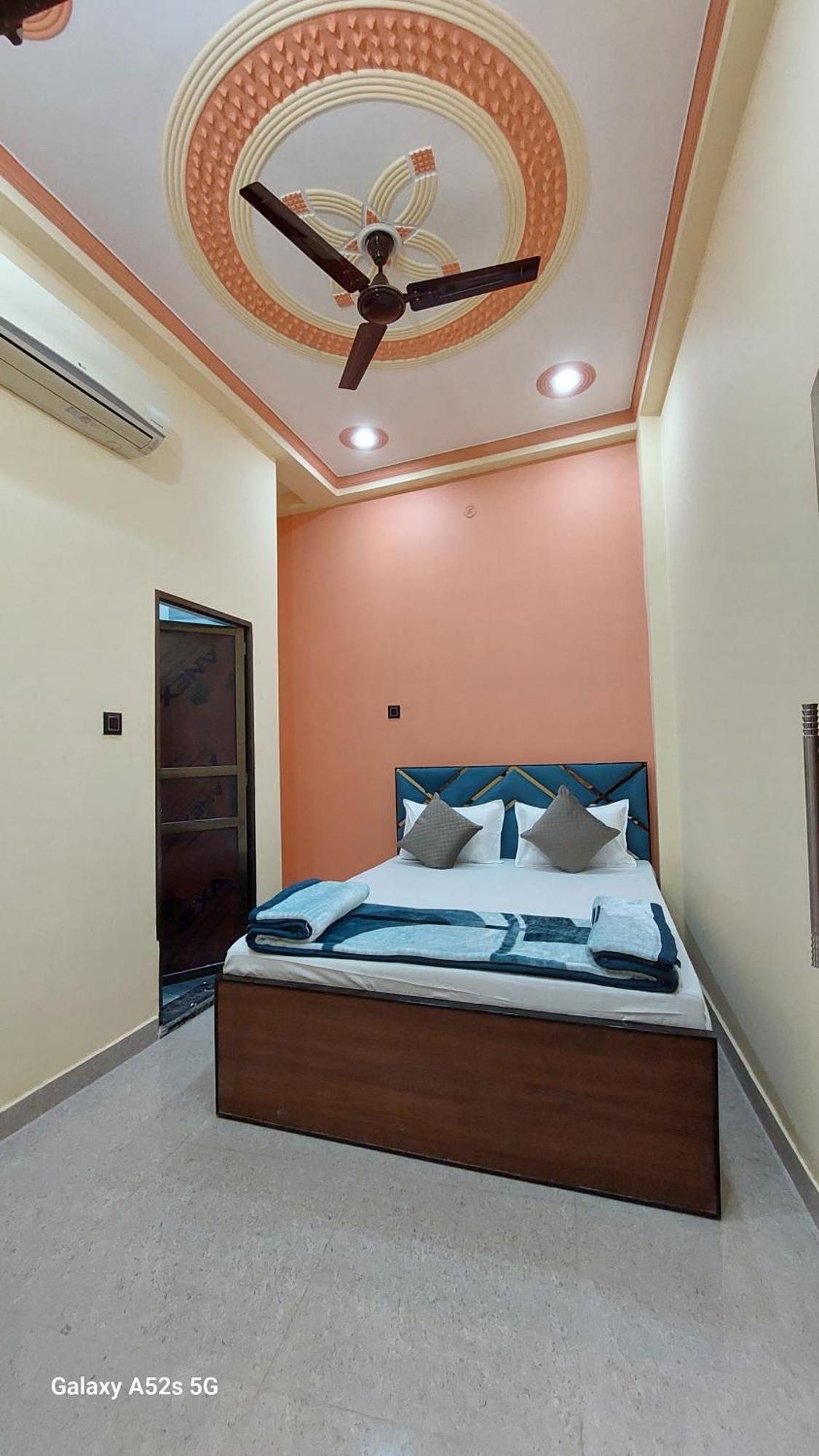Narayani Paying Guest House Váránasí Exteriér fotografie