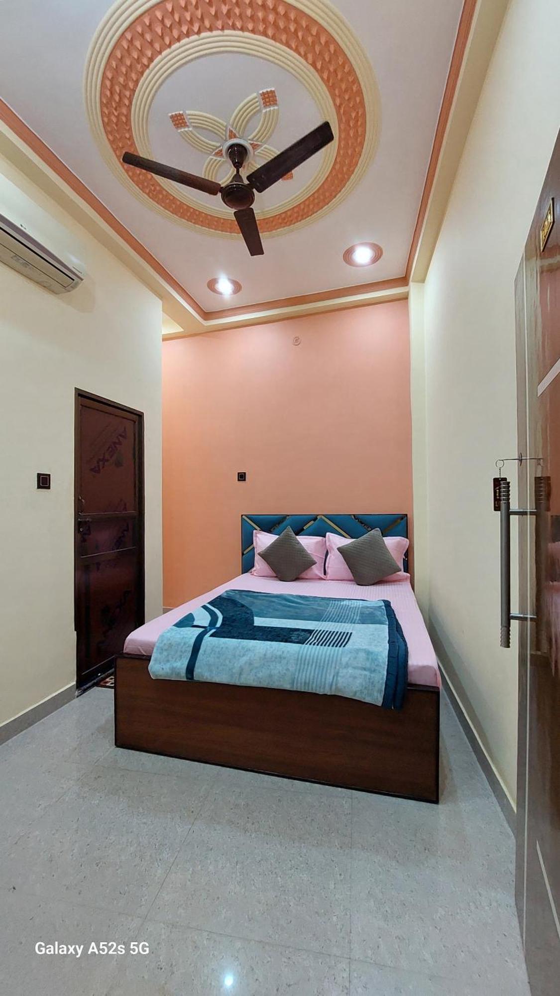 Narayani Paying Guest House Váránasí Exteriér fotografie